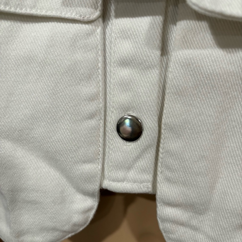 White Cropped Button-Up Top - Picture 3 of 7